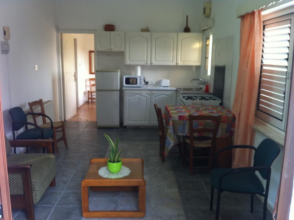 Valentinos House Villa Paphos Kamer foto
